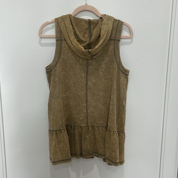Acid Wash Sleeveless Hoodie Top - Picture 11 of 11